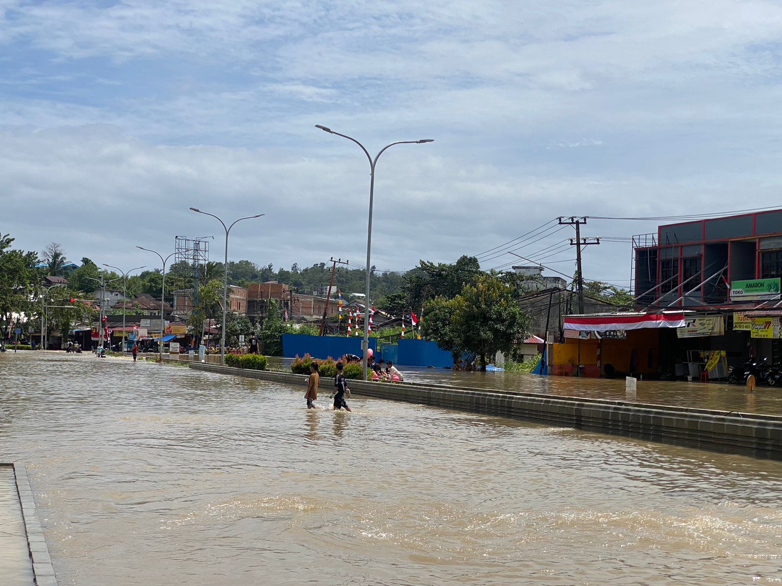 Pasca Hujan Deras, Kawasan Beller Balikpapan Masih Lumpuh