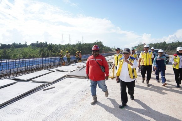 OIKN Mulai Bebaskan Lahan untuk Pembangunan Tol IKN - Bandara SAMS Segmen 1A