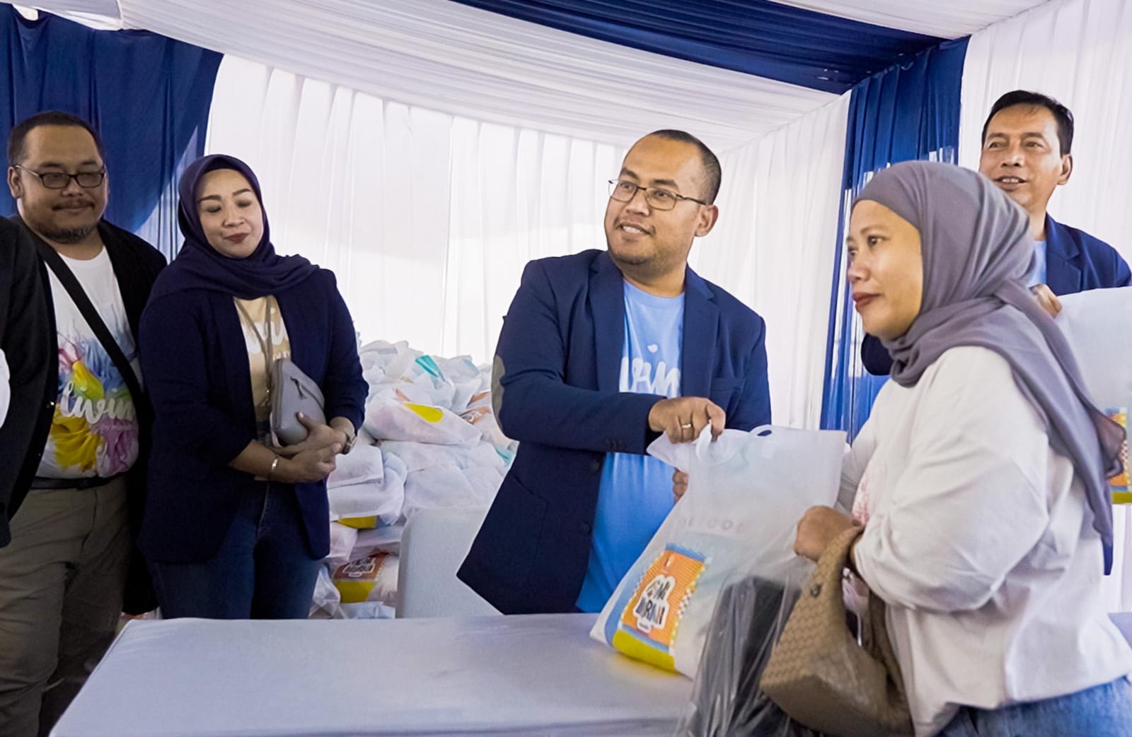 Bank Mandiri Rayakan HUT ke-27 dengan Pasar Murah di Kalimantan, Wujud Sinergi Majukan Negeri untuk Masyarakat