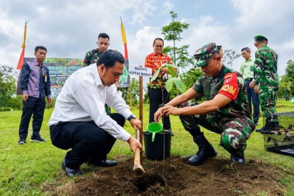 Kubar Tanam 5.900 Pohon, Dorong Ekonomi Hijau dan Lawan Perubahan Iklim