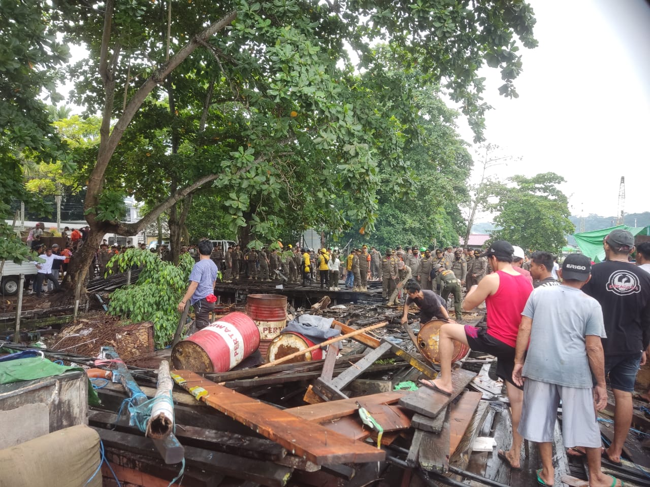 Kawasan Dermaga Pasar Pagi Dibongkar, 91 Pedagang Terpaksa Dipindahkan