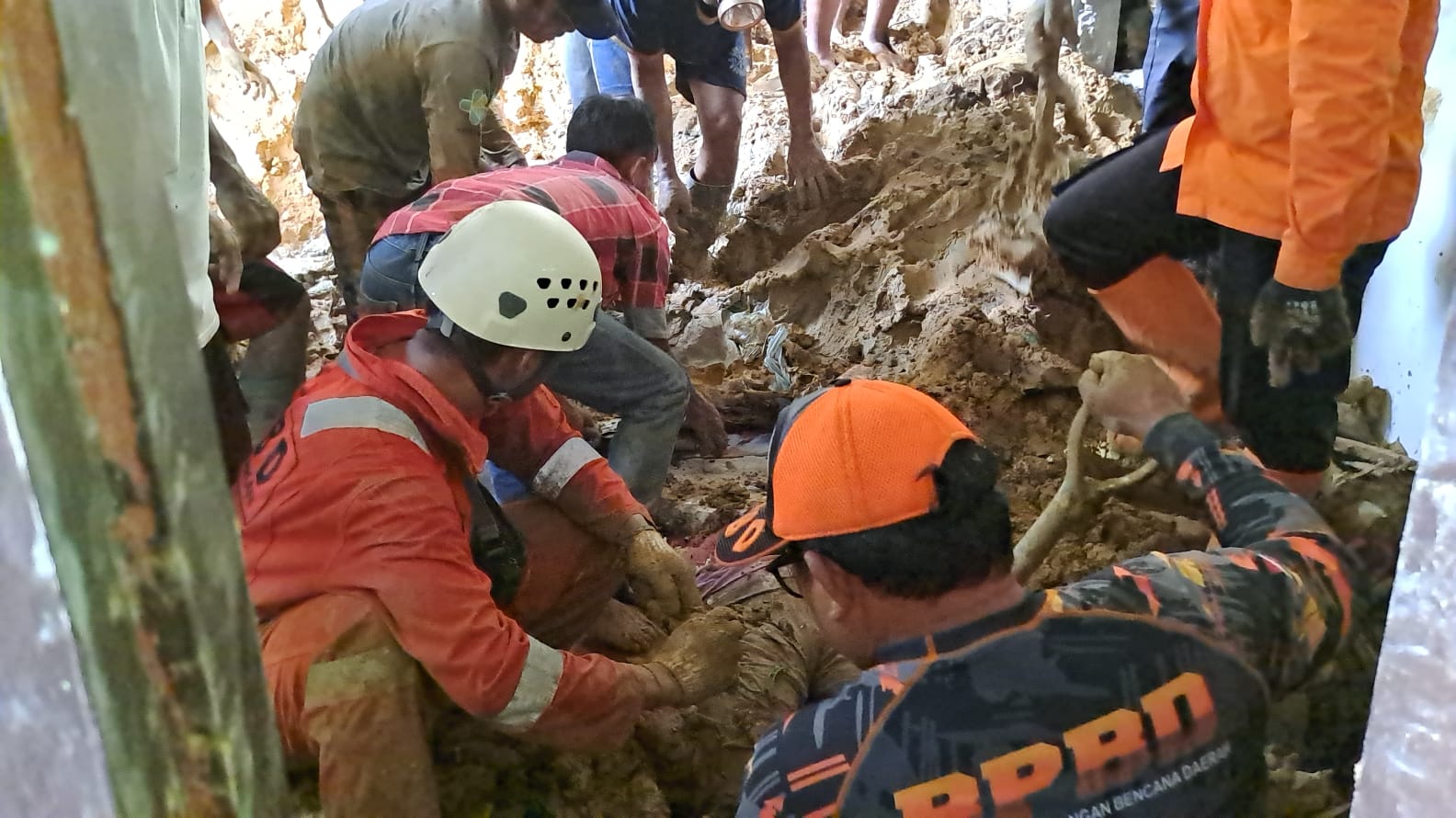 3 Warga Dilaporkan Meninggal Dunia akibat Terjadi Tanah Longsor yang Terjadi di Tarakan