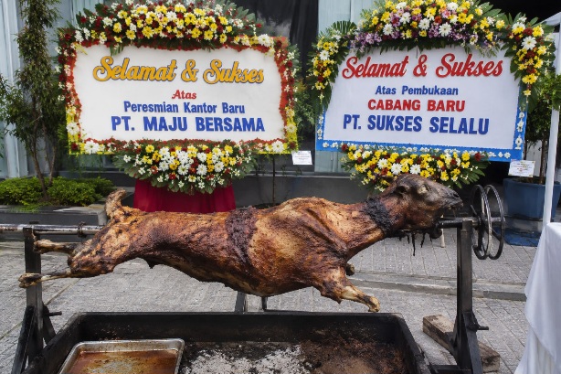 DPRD Kutim Soroti Belanja Kambing Guling dan Karangan Bunga oleh Pemkab 