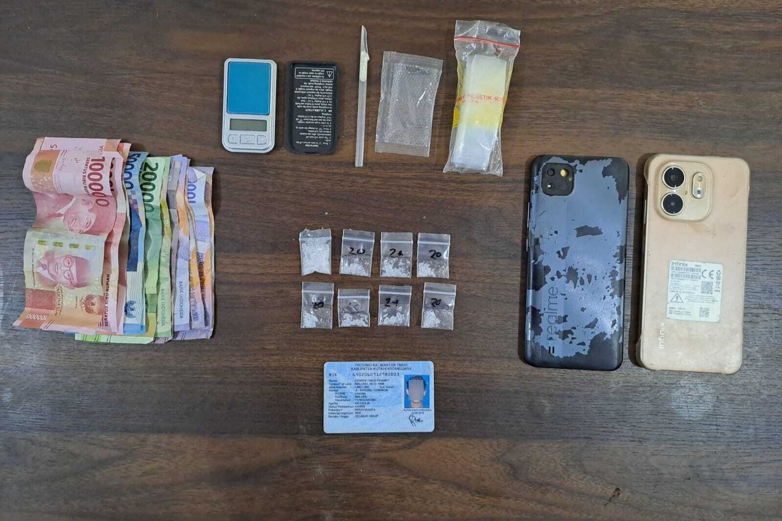 2 Pengedar Narkoba di Tenggarong Ditangkap Saat Sedang Nyabu