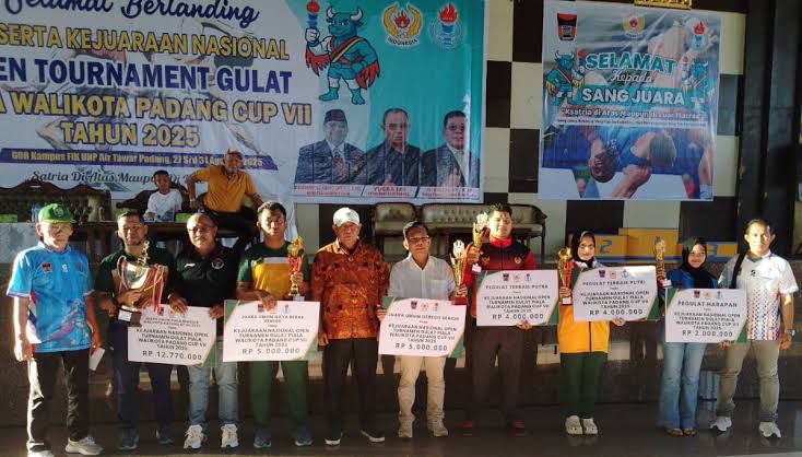 Gulat Kaltim Juara Umum Kejurnas Padang, Bukti Regenerasi Berjalan Sempurna