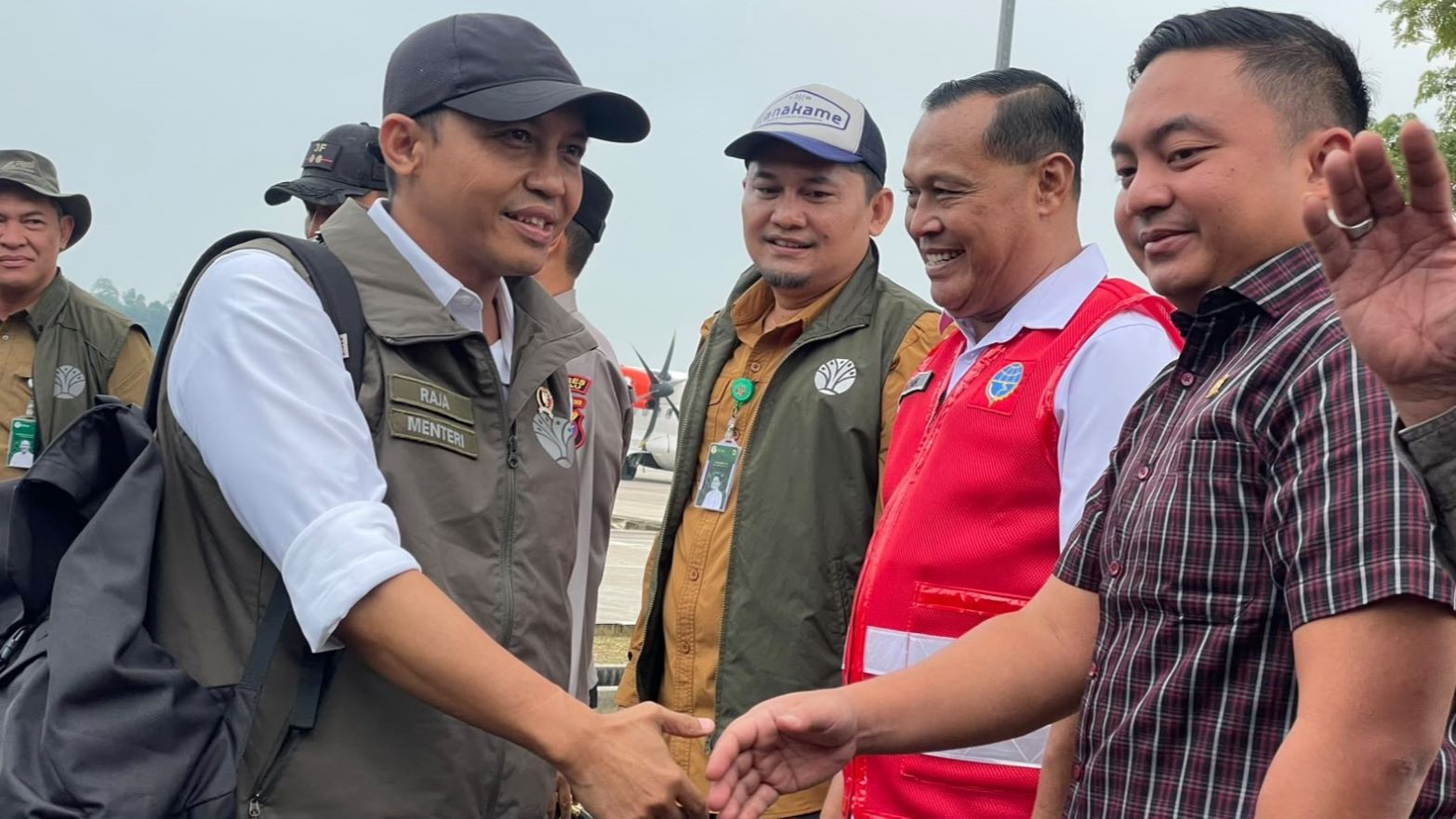 Menhut Raja Juli Pantau Karhutla di Berau, Sebut Habitat Orangutan Aman