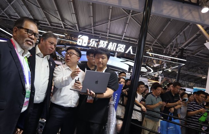 Indonesia Harus Kejar Ketertinggalan AI dan Robotika dari China