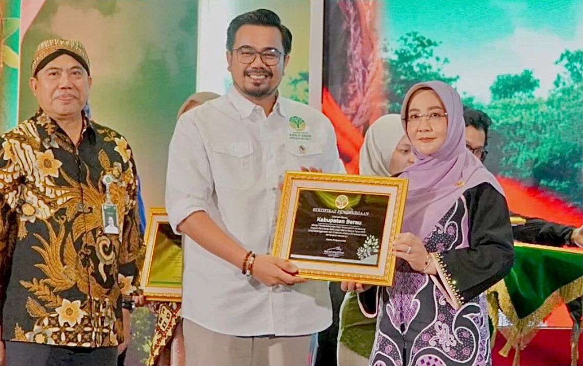 Berau Raih Penghargaan Nasional Perhutanan Sosial