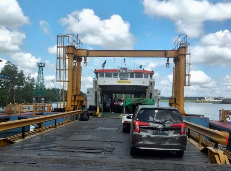 Jelang Arus Balik Lebaran 2024 Belum Terlihat Adanya Penumpukan Kendaraan di Pelabuhan Kariangau Balikpapan