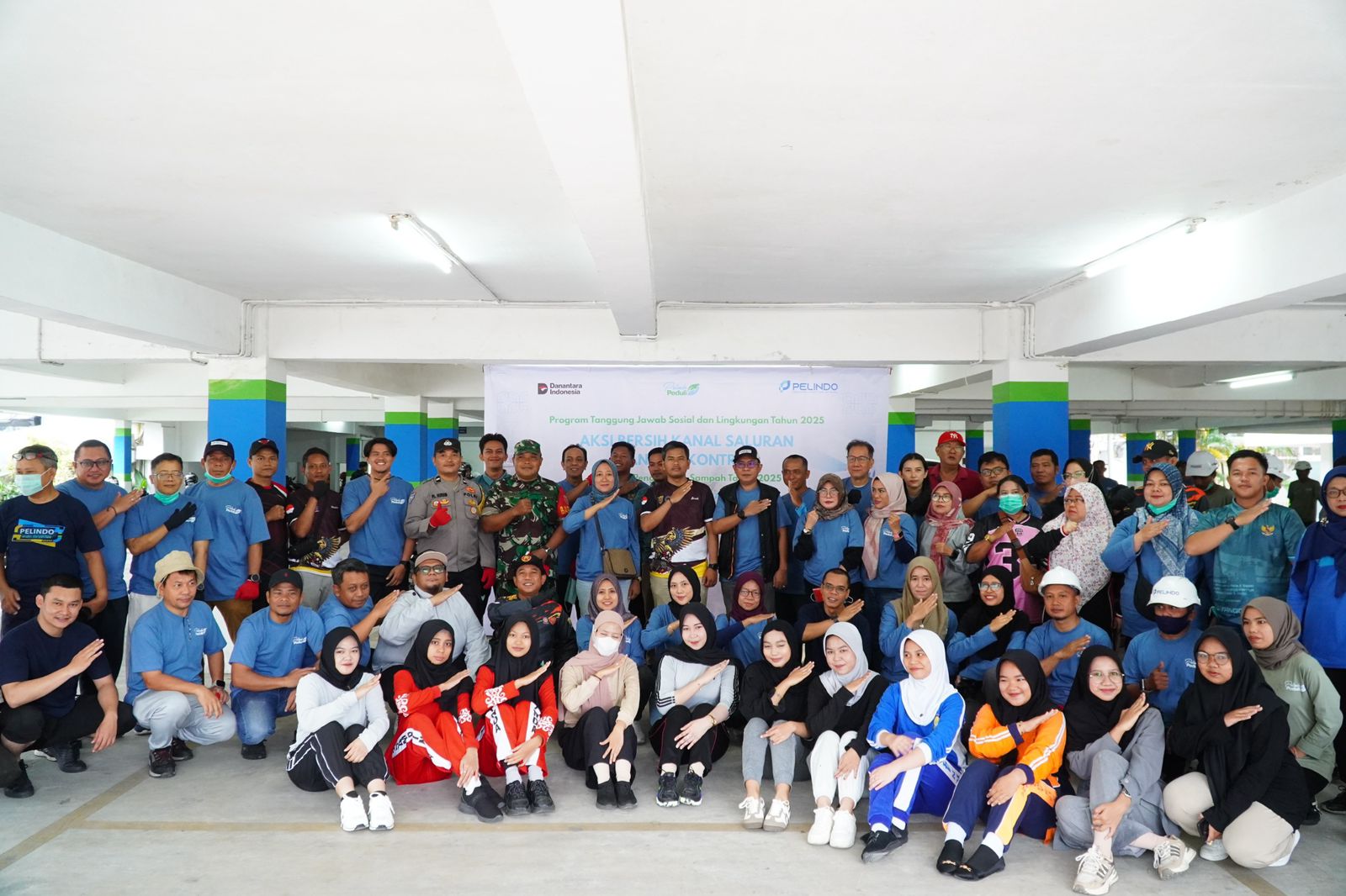 Peduli Akan Lingkungan, Pelindo Regional 4 Samarinda Pimpin Aksi Bersih Kanal dan Pengendalian Banjir