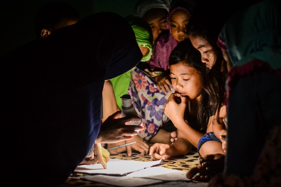  26 Desa di Kutim Masih Gelap Gulita, Pembanguan Jaringan Listrik Terkendala Anggaran dan Akses Infrastruktur 