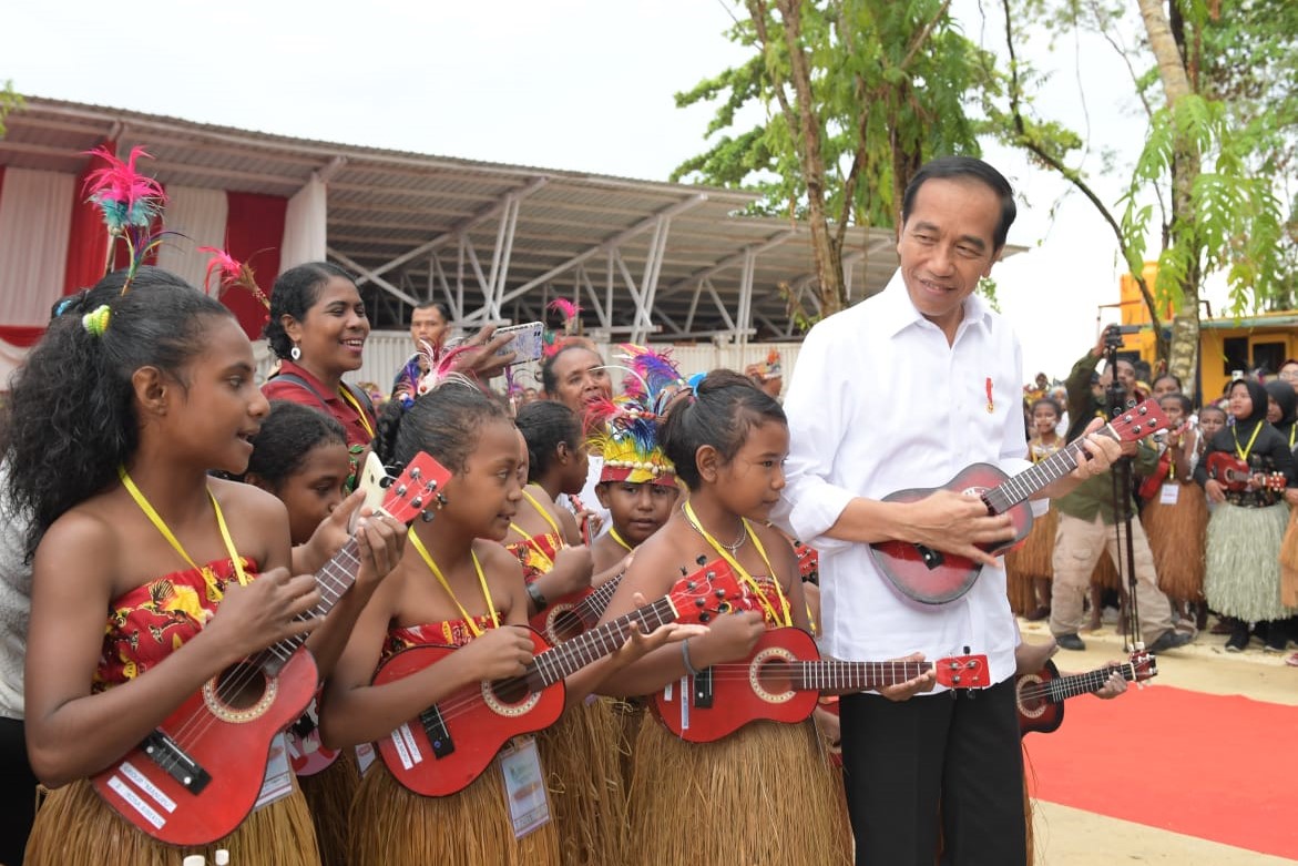 Jokowi: Guru Bukan Sekedar Teladan Anak Didik