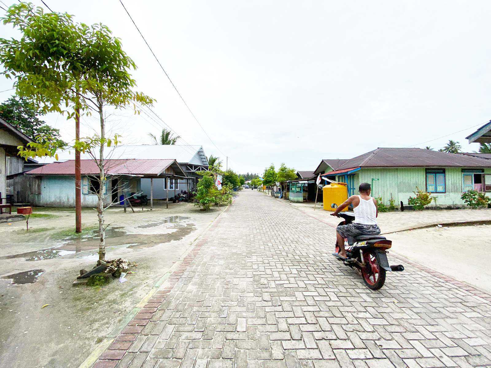 Bupati Berau Pastikan Tahun Depan Tidak Ada Lagi Jalan Gelap di Maratua