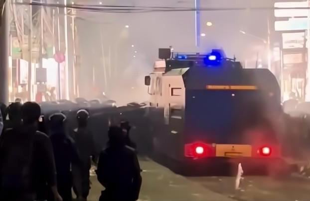 Demo di DPR Bertahan hingga Malam, Kericuhan Meluas Mulai Palmerah-Senayan hingga Pejompongan