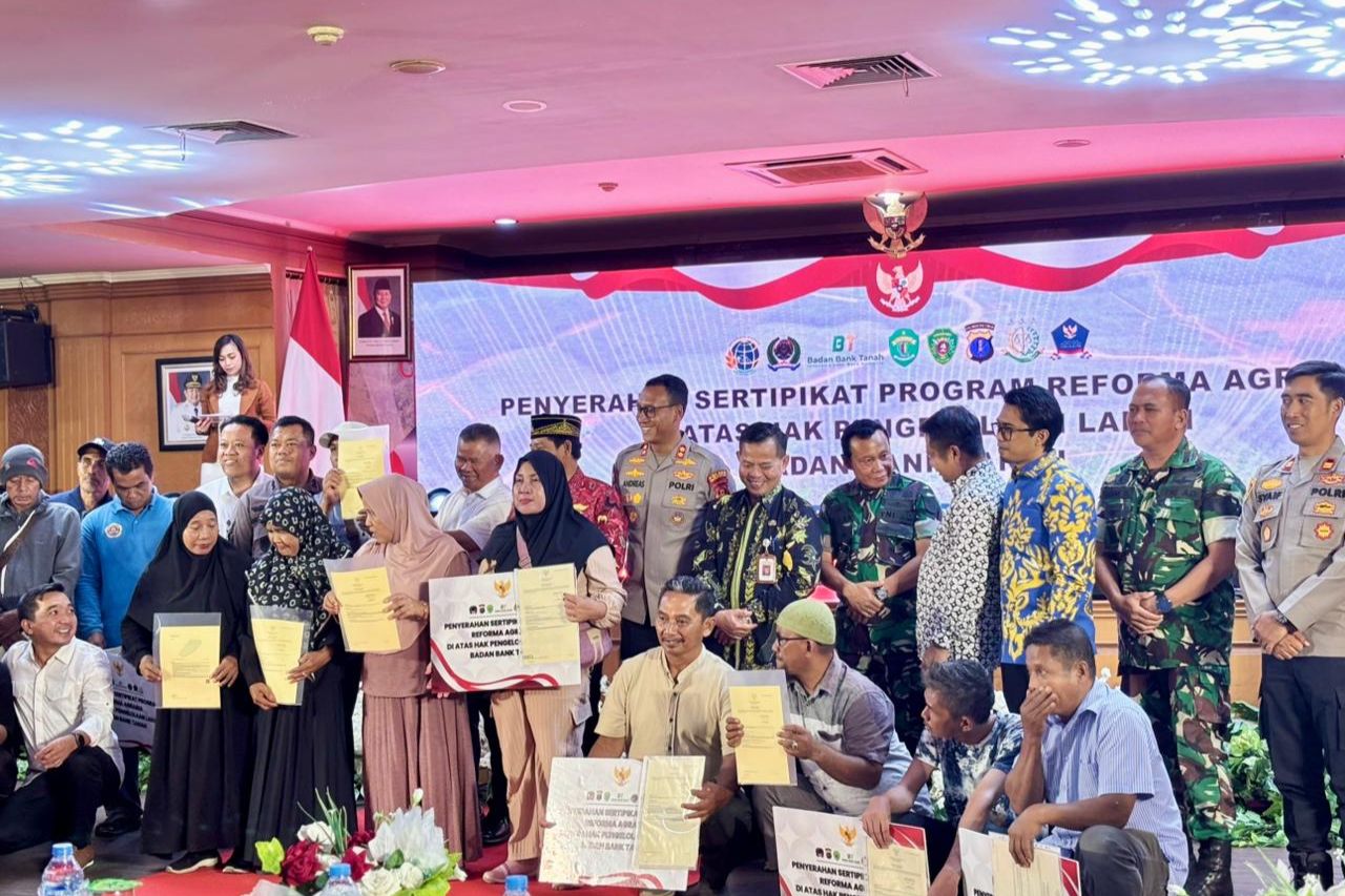 Distribusi 23 Sertifikat Hak Pakai Dimulai, Warga Terdampak Proyek IKN Dapat Kepastian Hukum