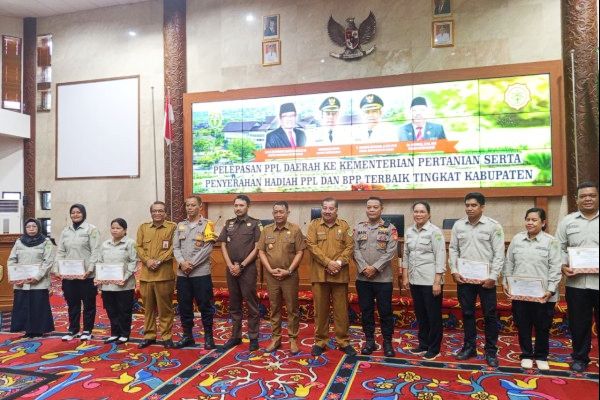 Pemkab Kutai Barat Lepas PPL ke Kementerian Pertanian