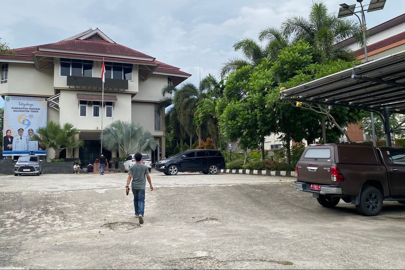 Kantor ESDM Kaltim Digeledah Tim Pidsus Kejati, Pemeriksaan Berlangsung Hingga 4 Jam