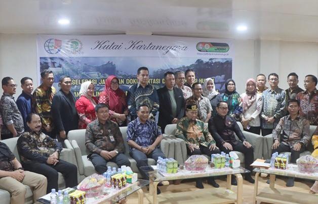 JDIH Kukar Gelar Seminar Bahas Perlindungan Masyarakat Adat di Era Pembangunan IKN