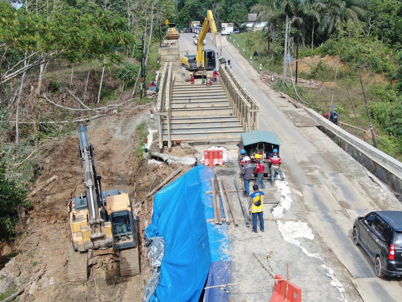 Pemasangan Jembatan Bailey di Jalan Semoi Dua-KM 38 Ditargetkan Cepat Selesai