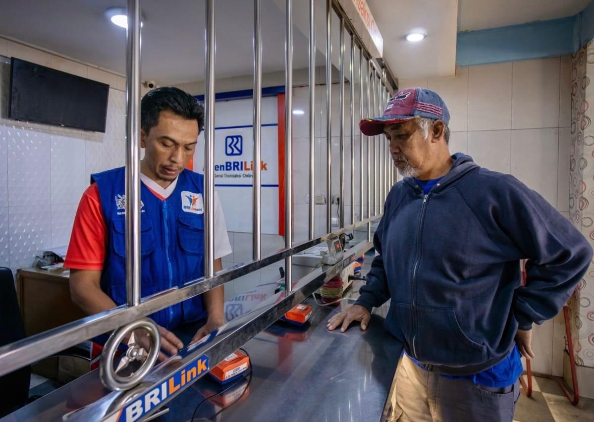 Transaksi melalui AgenBRILink Melonjok di Semester I 2025, Nilainya Capai Rp843 Triliun