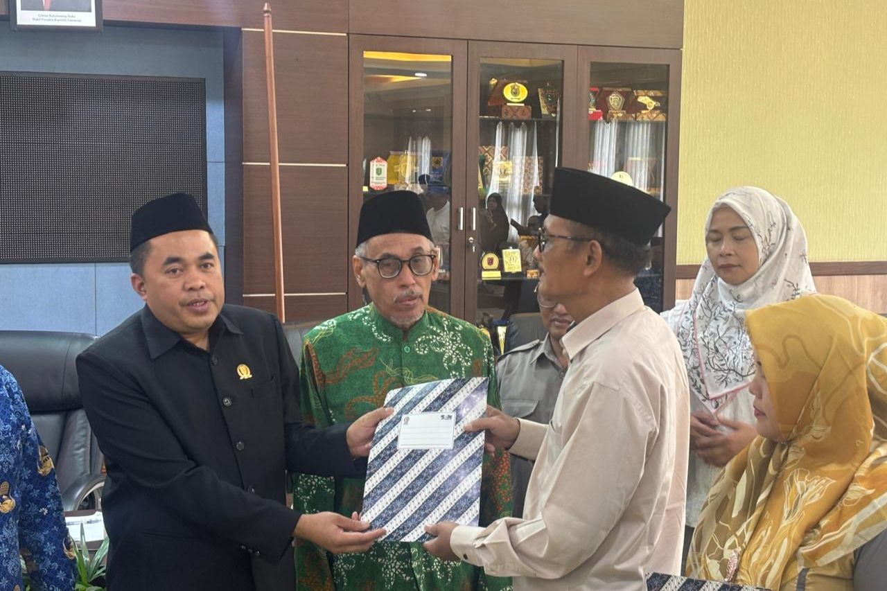 Kuota Haji Kukar Dipangkas 361 Kursi, Calon Jamaah Kecewa Mengadu ke DPRD