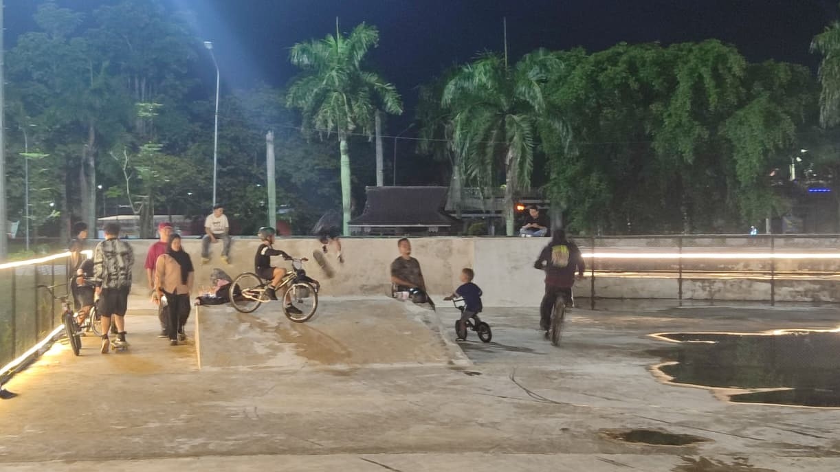 Libatkan Komunitas, Wabup Kukar Matangkan Pembangunan Skatepark di Taman Pujasera