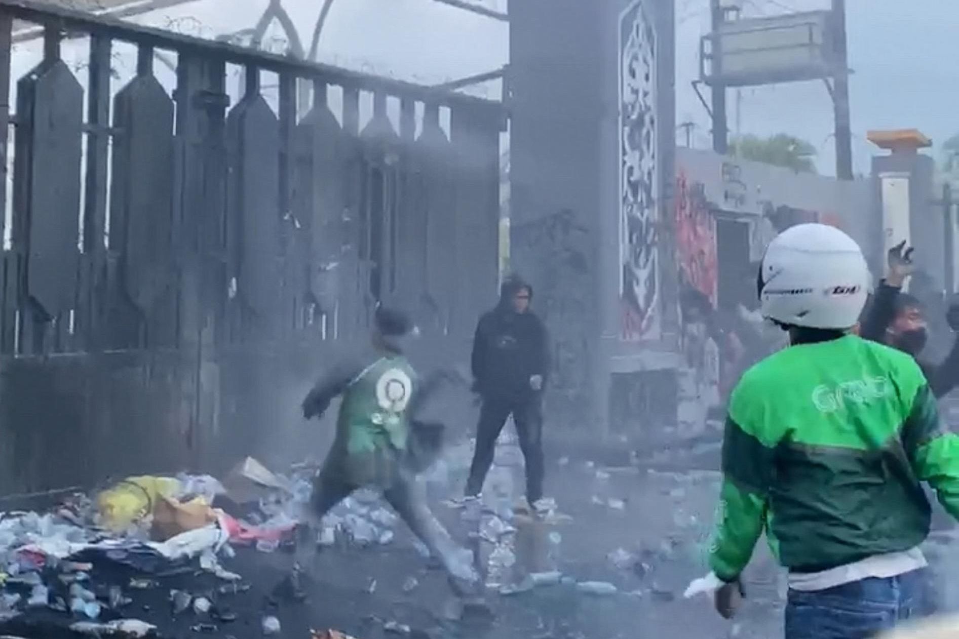 Budgos Samarinda Kecewa Atribut Ojol Dicatut dalam Kericuhan Aksi DPRD Kaltim