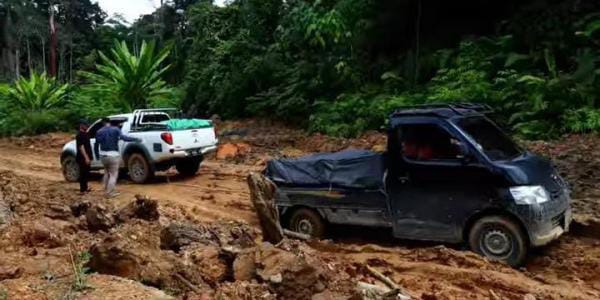 Soroti Akses Jalan Kubar- Mahulu, Ekti Imanuel: Perlu Ada Penambahan Anggaran