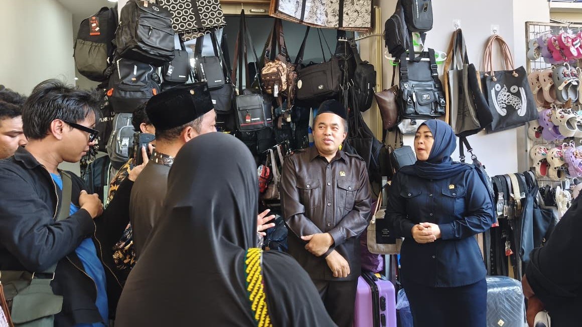 Sidak Pasar Tangga Arung Square, DPRD Kukar Sarankan Parkir Gratis