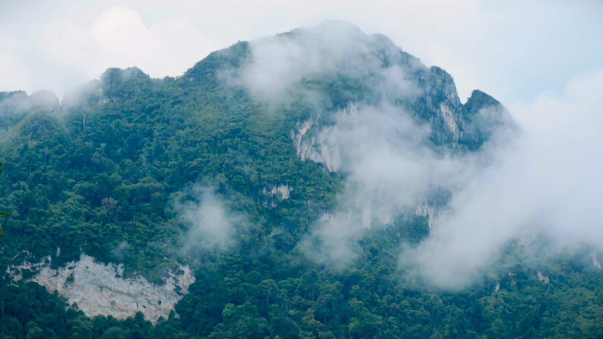 Wisata Baru di Berau: Puncak Rejeki Suguhkan Panorama Karst dari Ketinggian 420 Mdpl