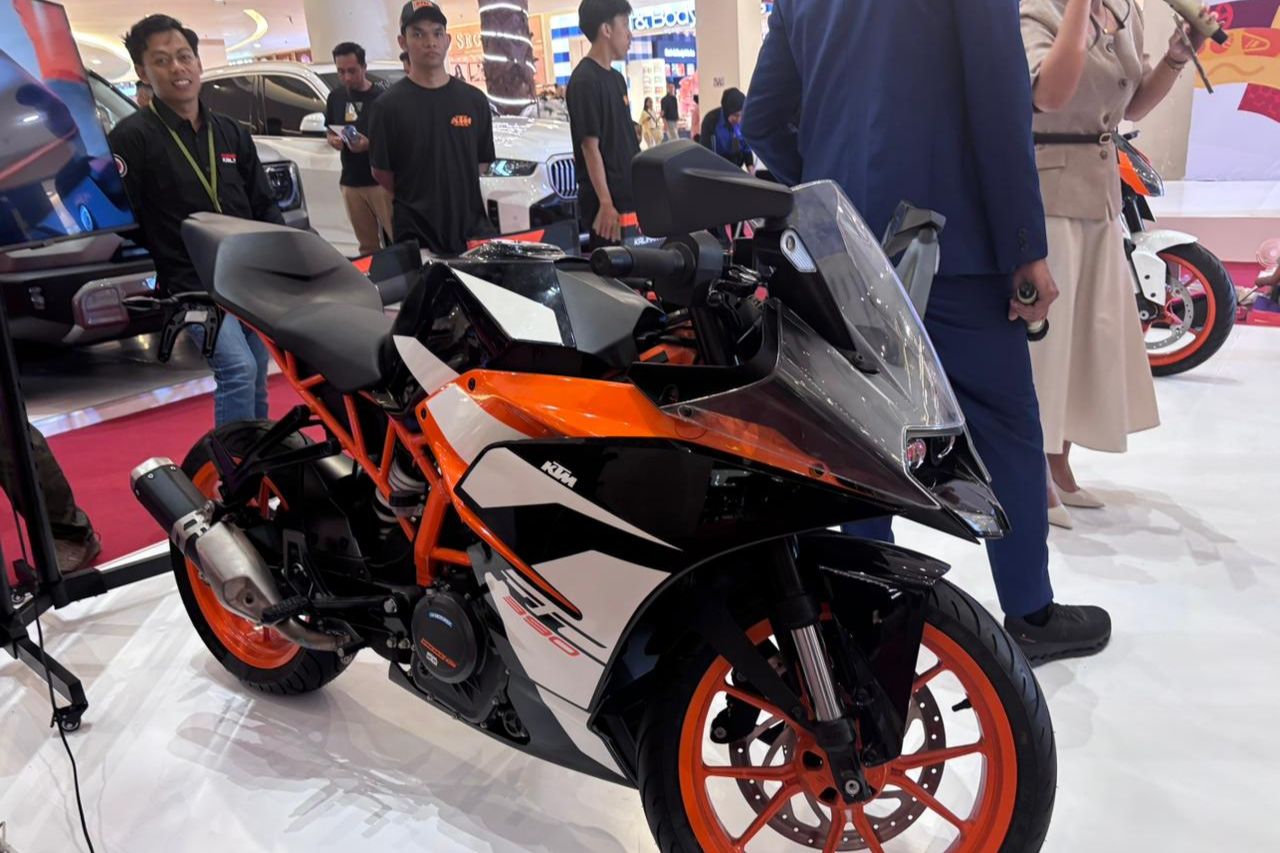 KTM Duke 250 Tampil di Hari Kedua IIMS Garage 2025 Balikpapan, Ini Fitur Mode Berkendara yang Diunggulkan