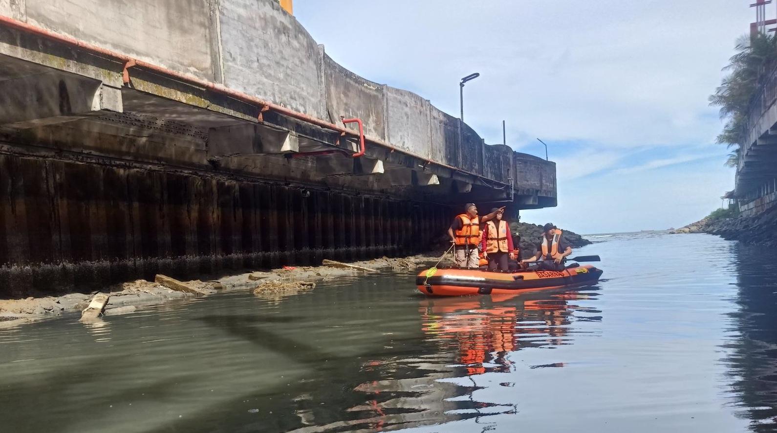 Hasil Nihil, Setelah Lima Hari Operasi Pencarian Bocah Hilang di Pantai Borneo Bay Balikpapan Dihentikan