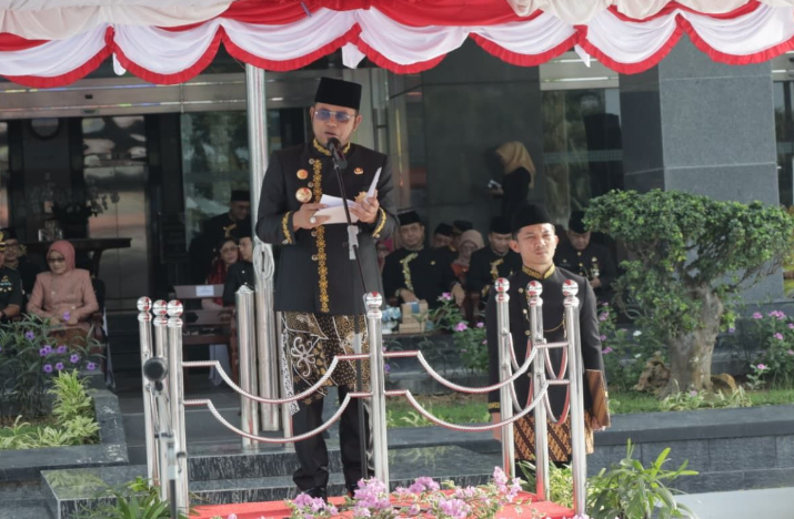 Gubernur Harum Pimpin Upacara Peringatan Hardiknas 2025, Sampaikan Pesan Pendidikan Bermutu untuk Semua