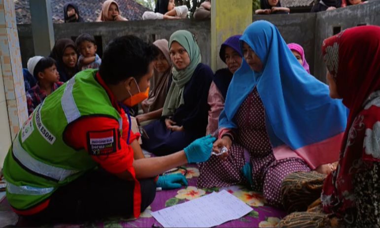 Tim Berau Coal Sinar Mas Peduli Salurkan Bantuan Kemanusiaan ke Sukabumi