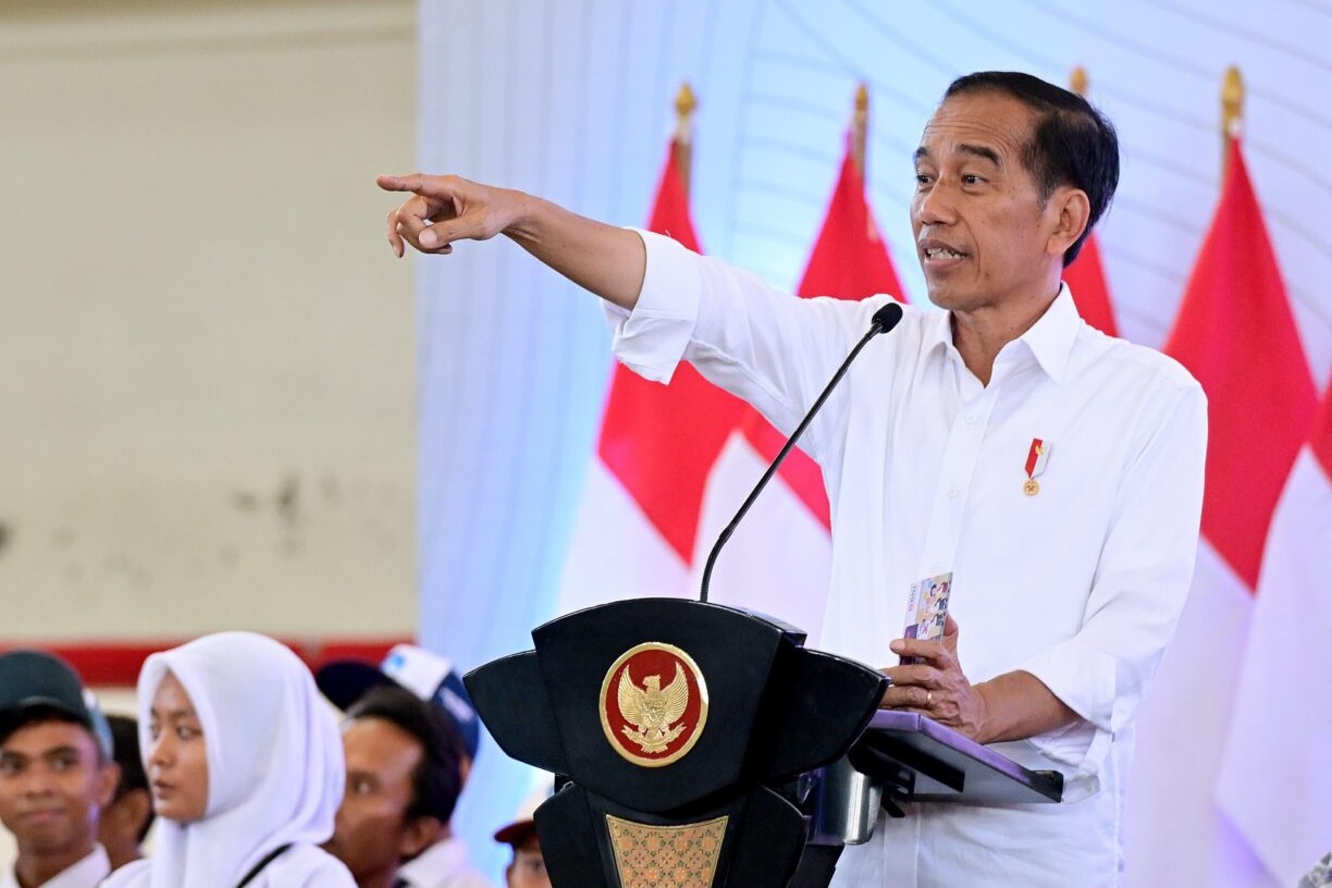  Jokowi Tanggapi Santai Rencana Mahfud MD Mundur dari Kabinet