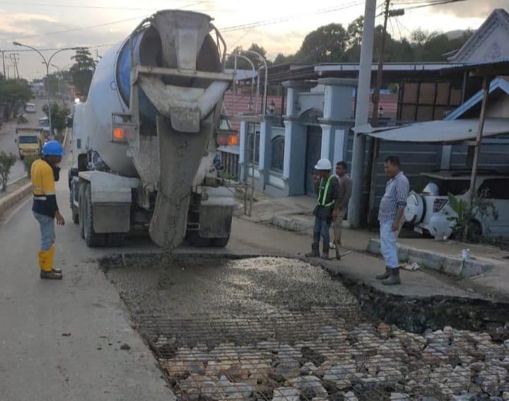 Dukung Percepatan Pembangunan IKN, PT MCM Perbaiki Ruas Jalan Kalsel-Kaltim Sepanjang 100 Kilometer