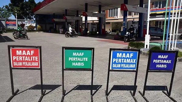 BBM Langka Jangan Panik! Berikut ini 7 Trik Berkendara Agar Mesin Jadi Irit