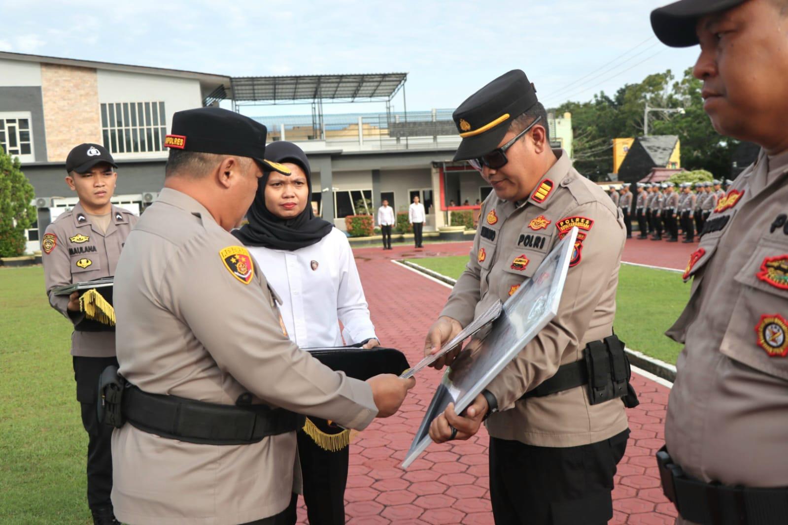 Polsek Loa Janan Mendominasi Penghargaan Personel Berprestasi di Polres Kukar