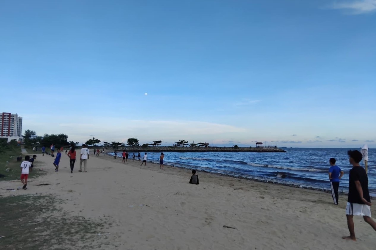 Pantai Dusit, Pilihan Warga Kota Balikpapan Melepas Penat di Akhir Pekan