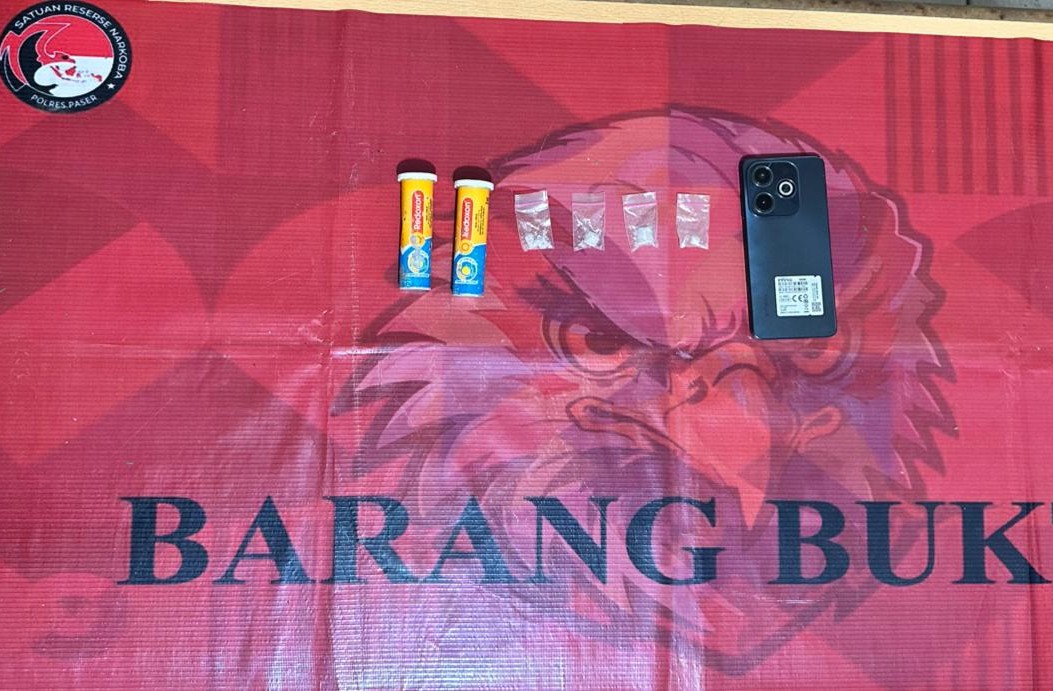Narkoba Disembunyikan Dalam Botol Parfum  