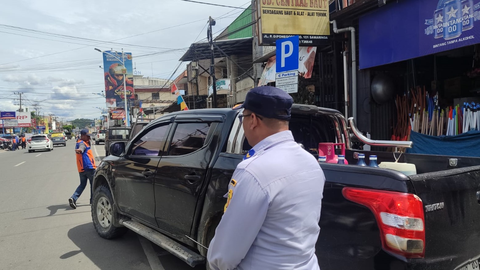 Dorong Penerapan Parkir Berlangganan, Dishub Samarinda Klaim Bukan Pajak Berlapis