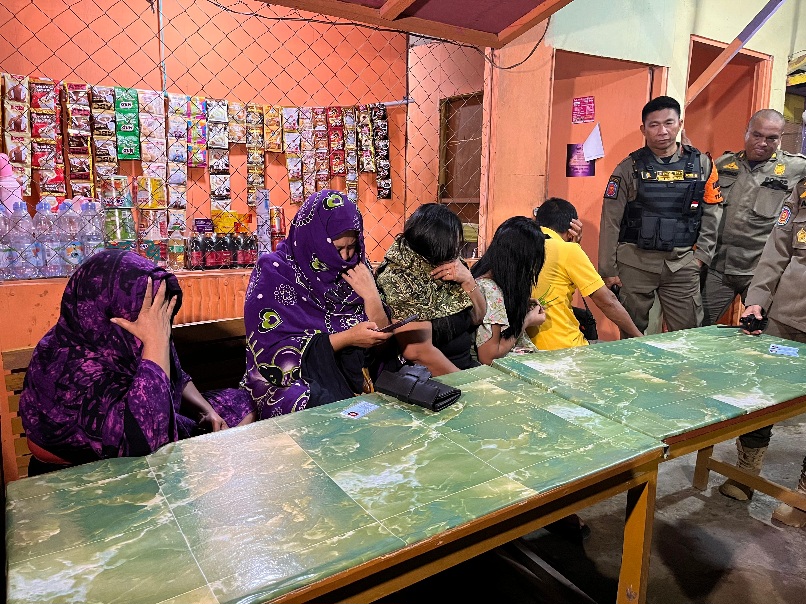Satpol PP Razia di Kopi Pangku Poros Samarinda-Tenggarong, 5 Orang Diamankan