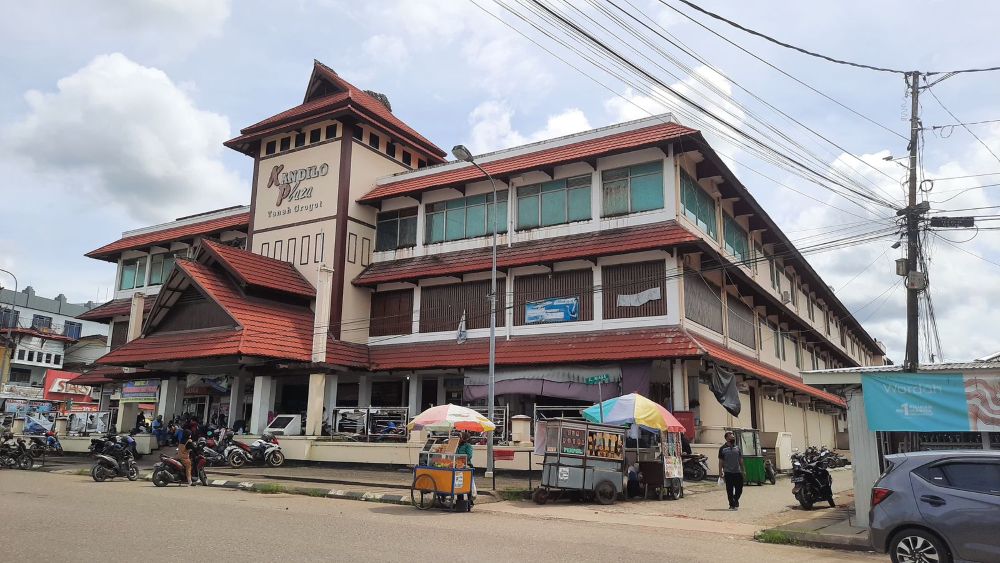 Pengelolaan Parkir Kandilo Plaza dan Pasar Senaken Dialihkan ke Dishub