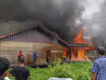 Kebakaran Besar Melanda Anggana, Tiga Anak Tewas, 16 Bangunan Tinggal Arang