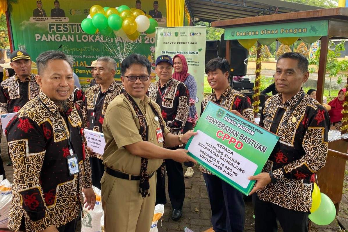 Pemkab Berau Salurkan 14 Ton lebih Beras untuk Korban Banjir Suaran