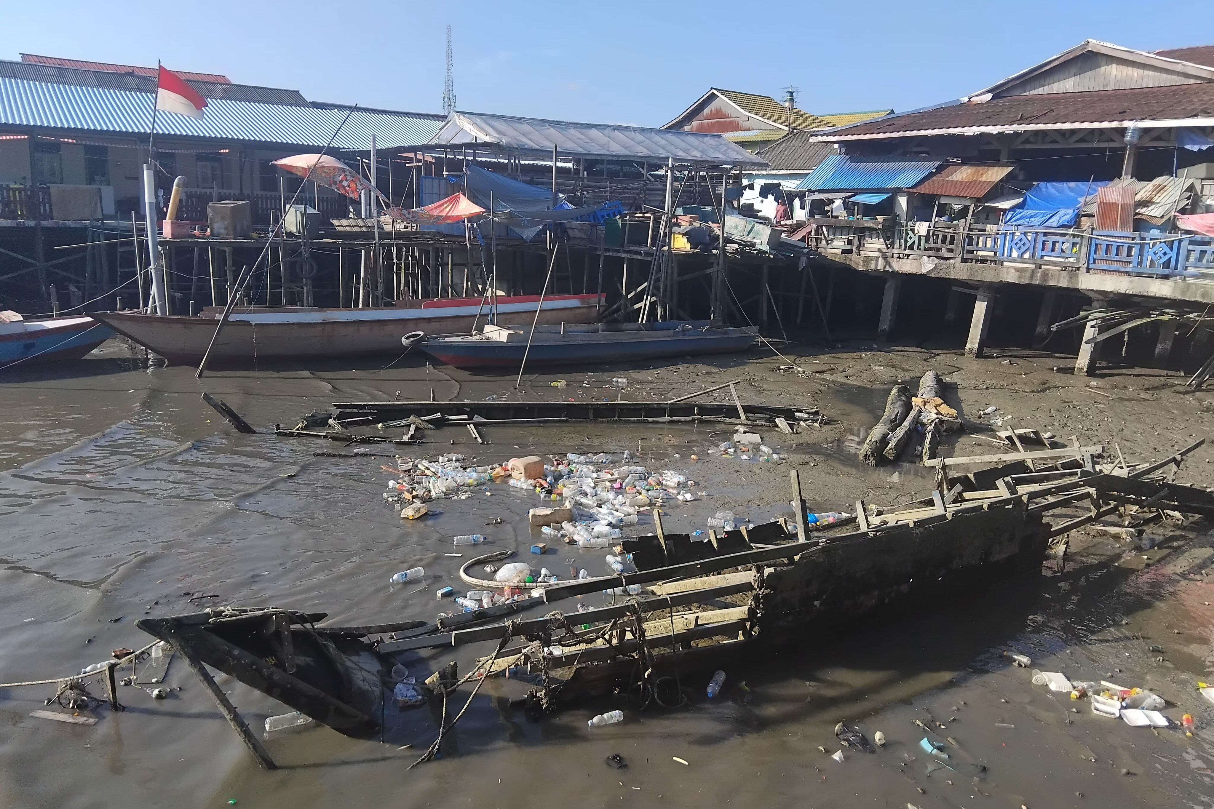 Musim Angin Selatan Picu Lonjakan Sampah Laut di Balikpapan, DLH Tingkatkan Penanganan Pesisir