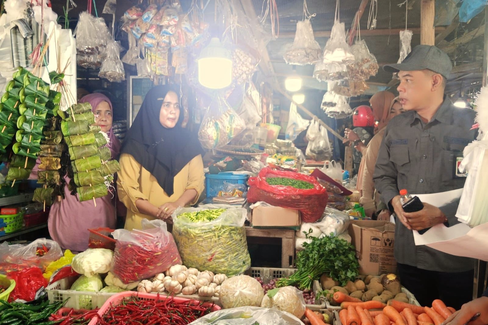 Pemkab Kutim Sidak Pasar: Harga Cabai Fluktuatif, Beras Stabil Jelang Nataru