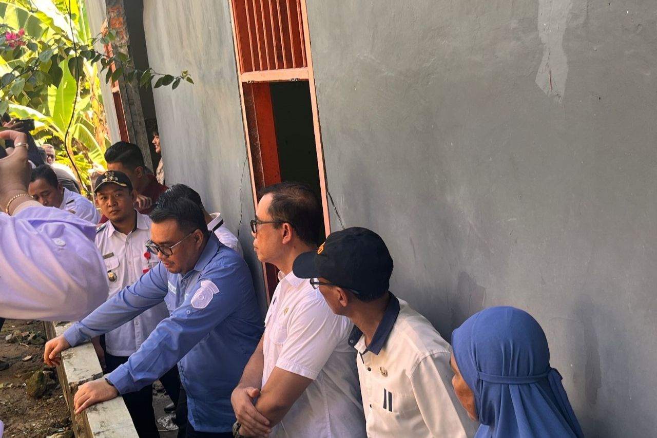 Disurati Janda Korban Longsor, Bupati Kukar Turun Langsung Cek Lokasi