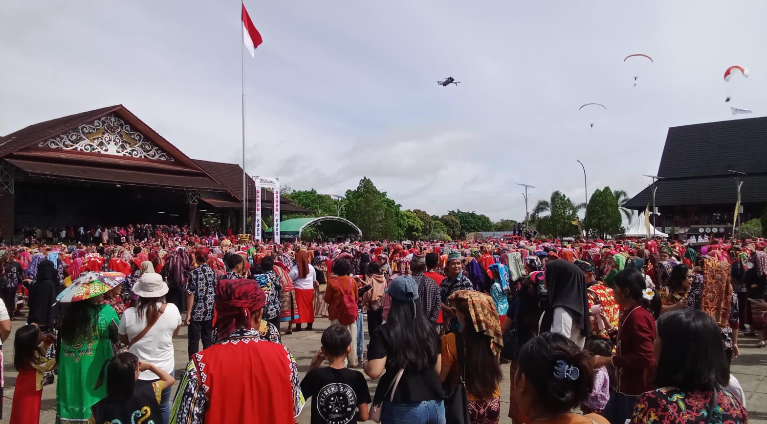 Festival Dahau 2025 Pecahkan Rekor MURI, Ribuan Warga Kutai Barat Padati Taman Budaya Sendawar