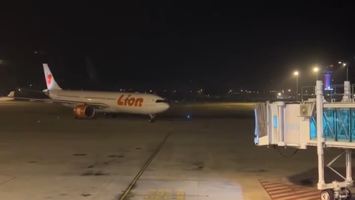 Ada Apa dengan Lion Air Rute Surabaya-Jeddah? Berputar-putar 5 Jam di Langit Binjai, Mendarat di Kualanamu